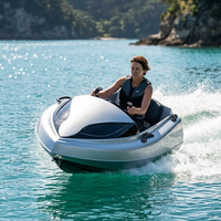 Jet ski personnel ergonomique en forme de requin argenté, monoplace, avec moteur de propulsion, directement de l'usine