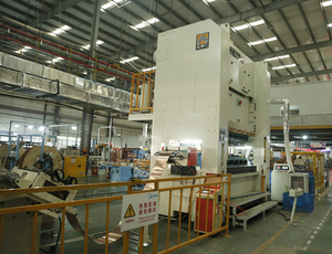 Máquina de fabricación de carrocería de coche, prensa de potencia <span class=keywords><strong>ALE</strong></span> de 500 toneladas, con alimentador Servo NC y moldes, solución de línea completa - Product Image 5