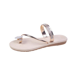 Nuevas <span class=keywords><strong>sandalias</strong></span> de playa europeas americanas de verano para mujer, zapatillas planas con anillo en el dedo del pie de talla grande, diamantes de imitación - Product Image 6