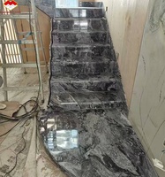 Bandes de roulement d'escalier en marbre gris naturel antidérapant au design moderne Panneau mural intérieur poli pour la maison Hôtel Grande dalle de pierre pour l'intérieur