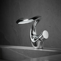 Robinet de lavabo unique de haute qualité en laiton design moderne Mélangeur de salle de bain Robinet de lavabo en cascade