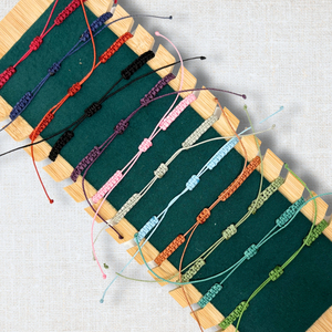 Bracciale in lapislazzuli fatto a mano regolabile per donna e uomo amuleto in pietra naturale con bracciale in filo cerato resistente - Product Image 6