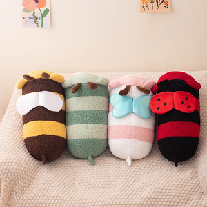 Longue peluche coccinelle mignonne animaux <span class=keywords><strong>Lady</strong></span> <span class=keywords><strong>Bug</strong></span> jouets en peluche coccinelle oreiller Anime Beetle peluche étreinte oreiller - Product Image 4