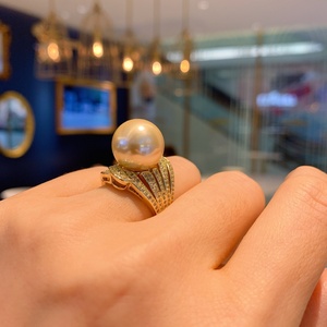 Bague Coquillage Doré Grande Taille 14MM en Cuivre Plaqué Or Écologique de Haute Qualité pour Femme – Vente en Gros, Raffinée pour le Quotidien - Product Image 2