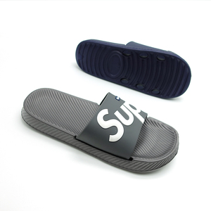 Zapatillas de interior y exterior a precio competitivo para hombre, sandalias ligeras transpirables para playa y verano, sandalias negras para piscina - Product Image 2