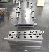 Ligne de production de machines pour la fabrication de profilés de portes intérieures en WPC, portes en PVC, portes de toilettes, portes de chambre d'hôtel, largeur 700 mm, 800 mm, 900 mm