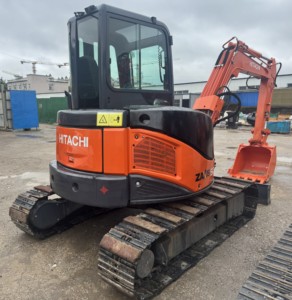 Excavatrice de petite taille HITACHI ZX50U-3 d'occasion, 5 tonnes, faible nombre d'heures de travail, haute qualité, exportable, matériel de construction - Product Image 6