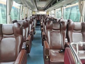 You Tong มือสองรถโค้ช ZK6107รุ่นดีลักซ์พร้อมที่นั่งธุรกิจขนาดใหญ่2 + 1 27ที่นั่งเครื่องยนต์ยูโร3 Yuchai - Product Image 5