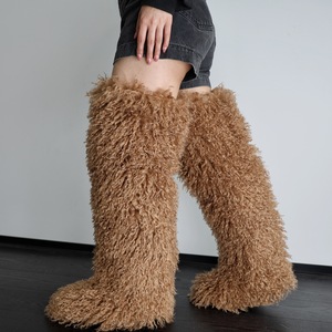 Bottes unisexes d'hiver 29 pouces au-dessus du genou en fausse fourrure mongole style Y2K punk, moelleuses et durables, Mardi Gras Mambo Libi - Product Image 2