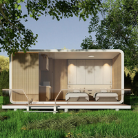 Module mobile de type conteneur, cabane isolée thermiquement et insonorisée, espace temporaire pour sites touristiques et commerces
