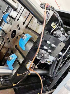 Máquina de moldeo por inyección de BS120-III, 120T, para perros y gatos - Product Image 5