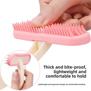 Brosse de toilettage pour lapins en silicone et gel, peigne pour poils flottants – Poils doux pour éliminer les poils lâches et réduire <span class=keywords><strong>la</strong></span> chute des poils chez les lapins nains - Product Image 1