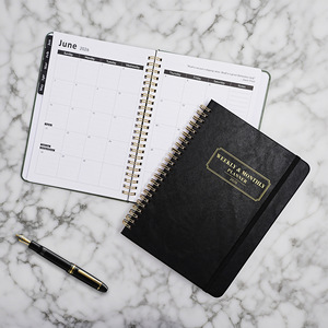 Agenda Semanal Personalizada en Inglés para Diario, Tamaño A5, con Cubierta de Papel y Espiral, Diseño Simple 2026 - Product Image 3