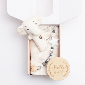 Baby Shower Gifts for Newborn Girls and Boys Newborn Essential Gift Basket Can Chew Animal Rattle Toy Newborns Gifts Wholesale - Product Image 5