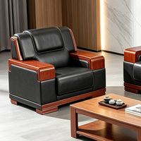 Ensemble de canapés de réception de bureau en cuir PU ou cuir de vachette pleine fleur avec accoudoirs en bois, canapé lounge professionnel pour salle d'attente des visiteurs