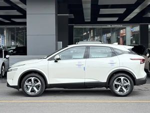 Nissan Qashqai 1.3T CVT Luxe HR13 d'occasion <span class=keywords><strong>2023</strong></span>, moteur Daimler-<span class=keywords><strong>Renault</strong></span>-Nissan, plateforme CMF-C/D - Product Image 3