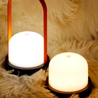 Lampe de chevet portable moderne personnalisée à commande tactile rechargeable en ABS, à intensité variable en continu, lampe LED décorative pour la maison