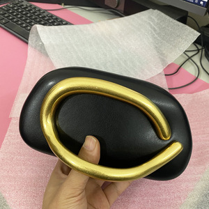 Cross Border Hot Bán Kim Loại Chuỗi Thư Hộp Túi 2025 New Crossbody Vai Duy Nhất Của Phụ Nữ Bữa Ăn Tối Túi - Product Image 6