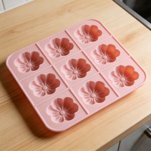 Molde de Silicona para Pastel con 9 Cavidades en Forma de Lazo y Flor, Ideal para Cocina y Pastelerías, Venta al por Mayor - Product Image 3