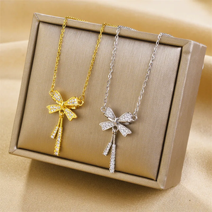 Collar Minimalista de Acero Chapado en Oro de 18K con Colgante de Lazo con Borla de Circonita Incrustada en Cobre, Cadena Elegante para Mujer - Product Image 1