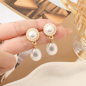 Boucles d'oreilles clous en argent, alliage plaqué or 14 carats, style baroque rétro minimaliste, unisexe, tendance - Product Image 4