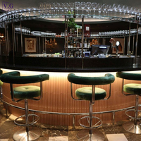 Comptoir de bar noir de forme ovale moderne personnalisé pour restaurant, salon, club, maison, hôtel avec emballage sécurisé