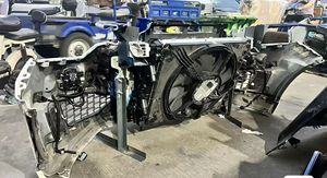Componenti Esterni Adatti per il Paraurti Anteriore dell'Assemblaggio <span class=keywords><strong>Maserati</strong></span> Levante. Paraurti Anteriore con Radiatore - Product Image 2