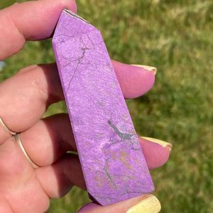 Vente en gros de Purpurite de Mangani Purpurite, Pierre Gemme de Guérison, Tour de Purpurite, Cristal Naturel à Pointe Violette, Artisanat pour Cadeau et Décoration - Product Image 4