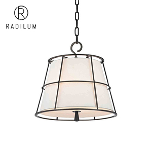 Luminaire suspendu vintage de luxe pour salle à manger d'hôtel, cage en laiton, abat-jour en tissu blanc, chaîne LED, luminaire suspendu Savona - Product Image 1