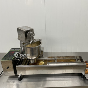 آلة صنع الدونات الكهربائية التجارية الأوتوماتيكية الصغيرة بالجملة من المصنع، مقلاة مع 3 قوالب من الفولاذ المقاوم للصدأ عالية الجودة للمخابز - Product Image 6