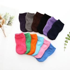 Peut logo personnalisé fantaisie enfants antidérapant drôle Calcetines pantoufle chaussures d'intérieur bébé enfant en bas âge chaussettes bébé pince taille personnalisée chaussettes - Product Image 2