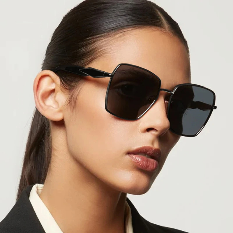 Occhiali Da Sole Rettangolari Vintage UV400 | Lenti Quadrate Piccole, Montatura Stretta, Unisex, Protezione Totale UVA/UVB