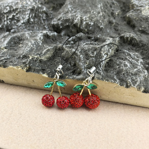 Llavero <span class=keywords><strong>de</strong></span> cadena <span class=keywords><strong>de</strong></span> teléfono <span class=keywords><strong>de</strong></span> cereza hecho a mano para mujer/niña, bonitos diamantes, fruta brillante, mochila <span class=keywords><strong>de</strong></span> aleación <span class=keywords><strong>de</strong></span> lujo, decoración llavero personalizado - Product Image 2