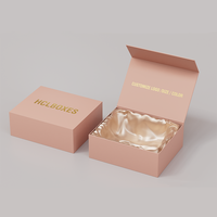 Boîte à perruque personnalisée de haute qualité avec logo, ruban rose, nœud, revêtement UV gaufré et fermeture magnétique pour emballage cadeau de cheveux