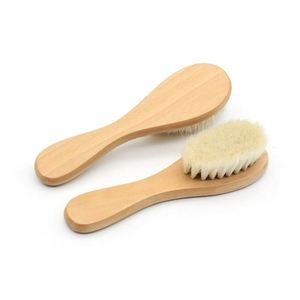 Cepillo de Limpieza para Bebés de Pelo de Cabra con Mango de Madera - Product Image 3