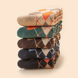 <span class=keywords><strong>Chaussettes</strong></span> épaisses en laine et coton mélangés à motif Argyle vintage pour femmes, taille unique, chaudes pour l'hiver, motif rétro pour un usage quotidien décontracté - Product Image 5