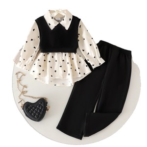 <span class=keywords><strong>Ropa</strong></span> <span class=keywords><strong>Infantil</strong></span> <span class=keywords><strong>de</strong></span> Moda 2025, Conjunto <span class=keywords><strong>de</strong></span> 3 Piezas para Niñas Estilo Europeo Americano: Camiseta Negra con Corazón + Chaleco + Pantalones - Product Image 5