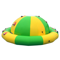 Parc aquatique épaissi PVC gonflable fou Saturn parc aquatique Gyro balançoire bateau flottant filature jouet