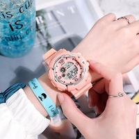 Montres unisexes lumineuses électroniques sportives, petites, fraîches et élégantes, vente en gros d'usine, cadeau idéal pour les femmes et les petites amies