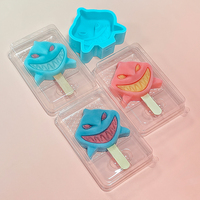 Moule à glace en silicone en forme de requin de dessin animé, qualité alimentaire, portable et réutilisable, pour la fabrication de glaces maison et de bacs à glaçons