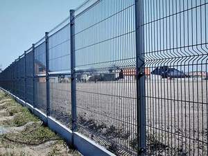 Panneaux de clôture incurvés 3D pour les aéroports, les gares et les infrastructures publiques, garantissant un accès contrôlé et une gestion simplifiée des foules - Product Image 5