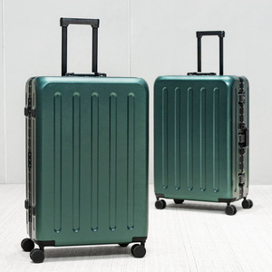 กระเป๋าเดินทางอลูมิเนียมยี่ห้อหยงเชิง ขนาด 28 นิ้ว 24 นิ้ว ล้อลากเงียบแบบสากล ป้องกันการกระแทก พร้อมกุญแจรหัส สำหรับนักธุรกิจ - Product Image 1