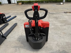 Chariot <span class=keywords><strong>à</strong></span> palettes tout-terrain 3T EPG230 : Batterie 48V/30Ah, fourches de 1200 mm, système Curtis, moteur 1,8 kW, double roues avant. - Product Image 4