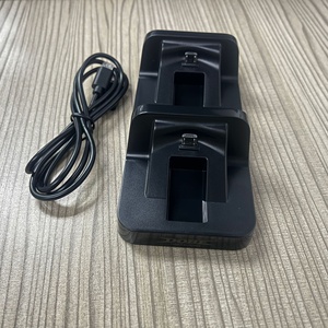 Base de Carga Doble <span class=keywords><strong>para</strong></span> Controles de <span class=keywords><strong>PS4</strong></span> Slim, Estación de Carga Inalámbrica con Diseño Delgado <span class=keywords><strong>para</strong></span> Juegos, Hecha de Plástico, Modelo TP4-002 - Product Image 6
