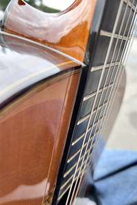 Guitarra Clásica Aiersi con Tapa de Cedro de Alto Brillo, Fondo y Lados de Palisandro con Pequeños Defectos - Product Image 4