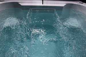 Piscina de Acrílico Importada, la Mejor Piscina Infinita con Función de Spa y Masaje - Product Image 2