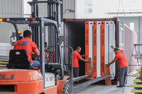 Maison-conteneur de vie modulaire durable de 20 pieds, pliable avec toit plat en pente et planche d'activités étanche