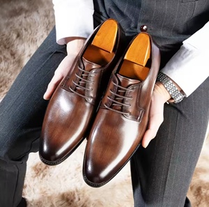 Chaussures habillées en cuir imperméables et antidérapantes à bout fermé pour hommes, légères et intemporelles, idéales pour le bureau et la carrière (vente en gros) - Product Image 2