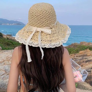 Chapeau de soleil en paille naturelle réglable pour femme, style français, à large bord, imprimé sérigraphié, avec nœud en dentelle, pour l'été et la plage - Product Image 4