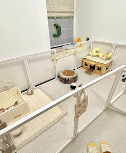 Valla Portátil Transparente de Acrílico para Mascotas de 4 a 12 Paneles, Valla Plegable para Perros de Interior - Product Image 5